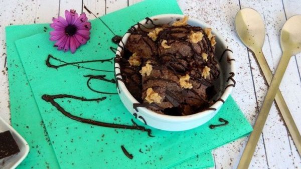 3 συνταγές για παγωτό σοκολάτα με φυστικοβούτυρο