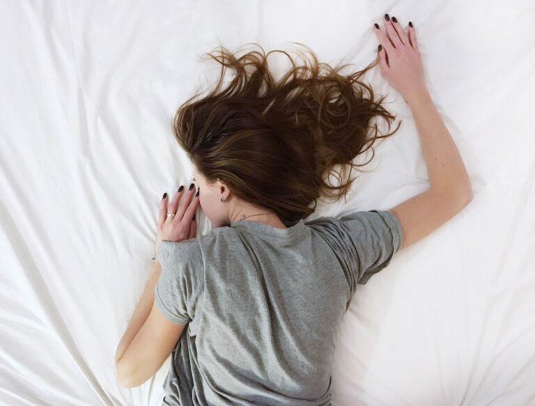 Η Έλλειψη Ύπνου Επιβαρύνει την Υγεία των Οστών