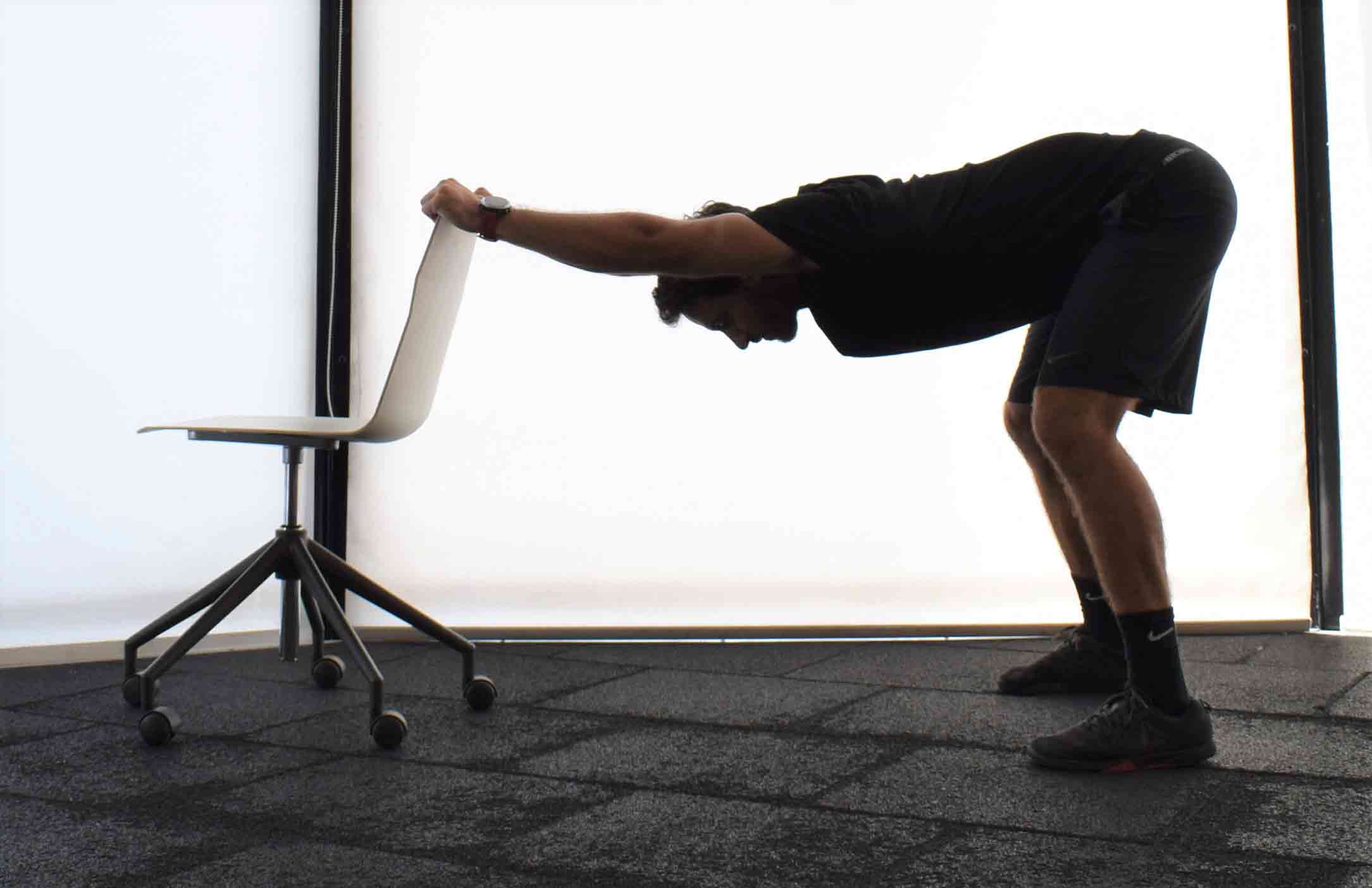 Διατάσεις στο γραφείο: 12 εύκολες ασκήσεις stretching