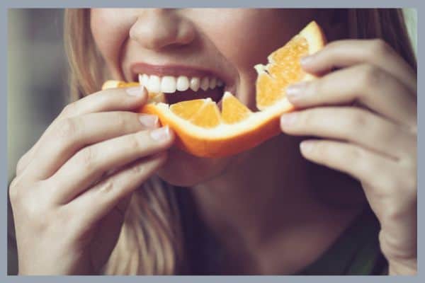 πορτοκαλι για την κακοσμια στο στομα