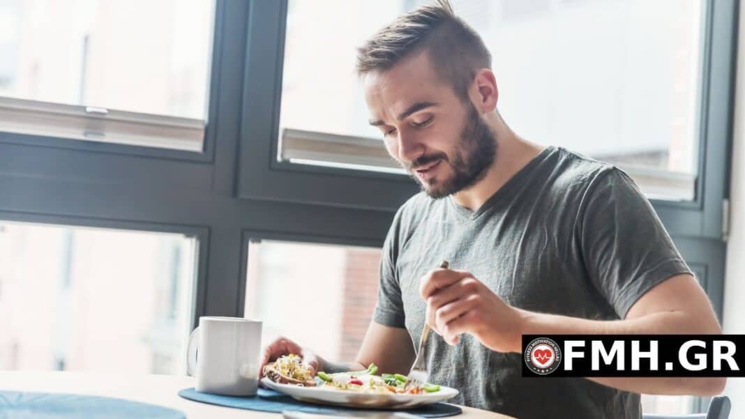 Ποιες είναι οι καλύτερες τροφές για άντρες; Τα πράαινα φυλλώδη λαχανικά συμβάλλουν στην υγεία των ματιών και του προστάτη.